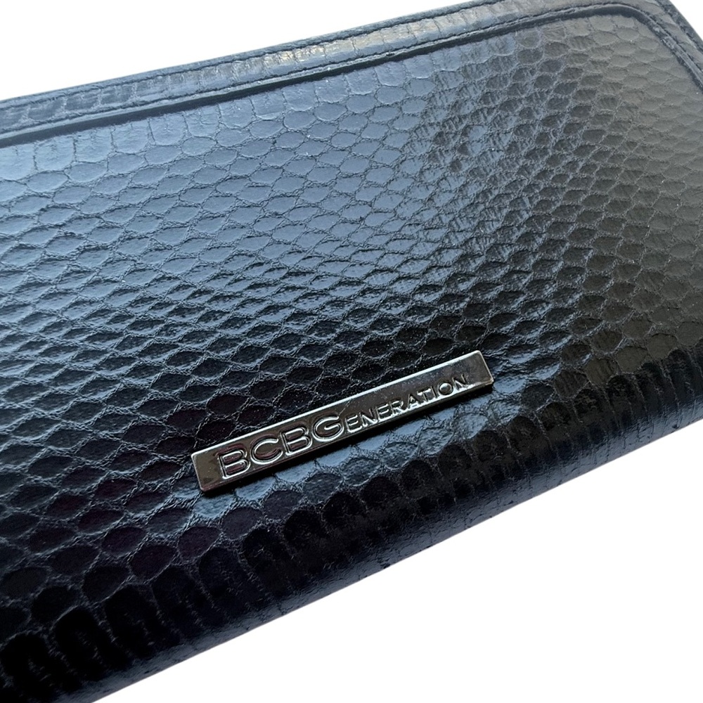 BCBG Clutch Wallet - Picture 3 of 8